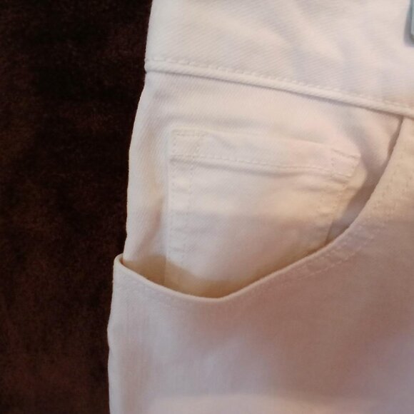 Old Navy white jean capri size 16 - Picture 3 of 8